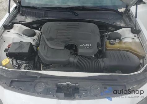 2016 Chrysler 300 S z USA, uszkodzony, nr VIN 2C3CCAGG3GH164396